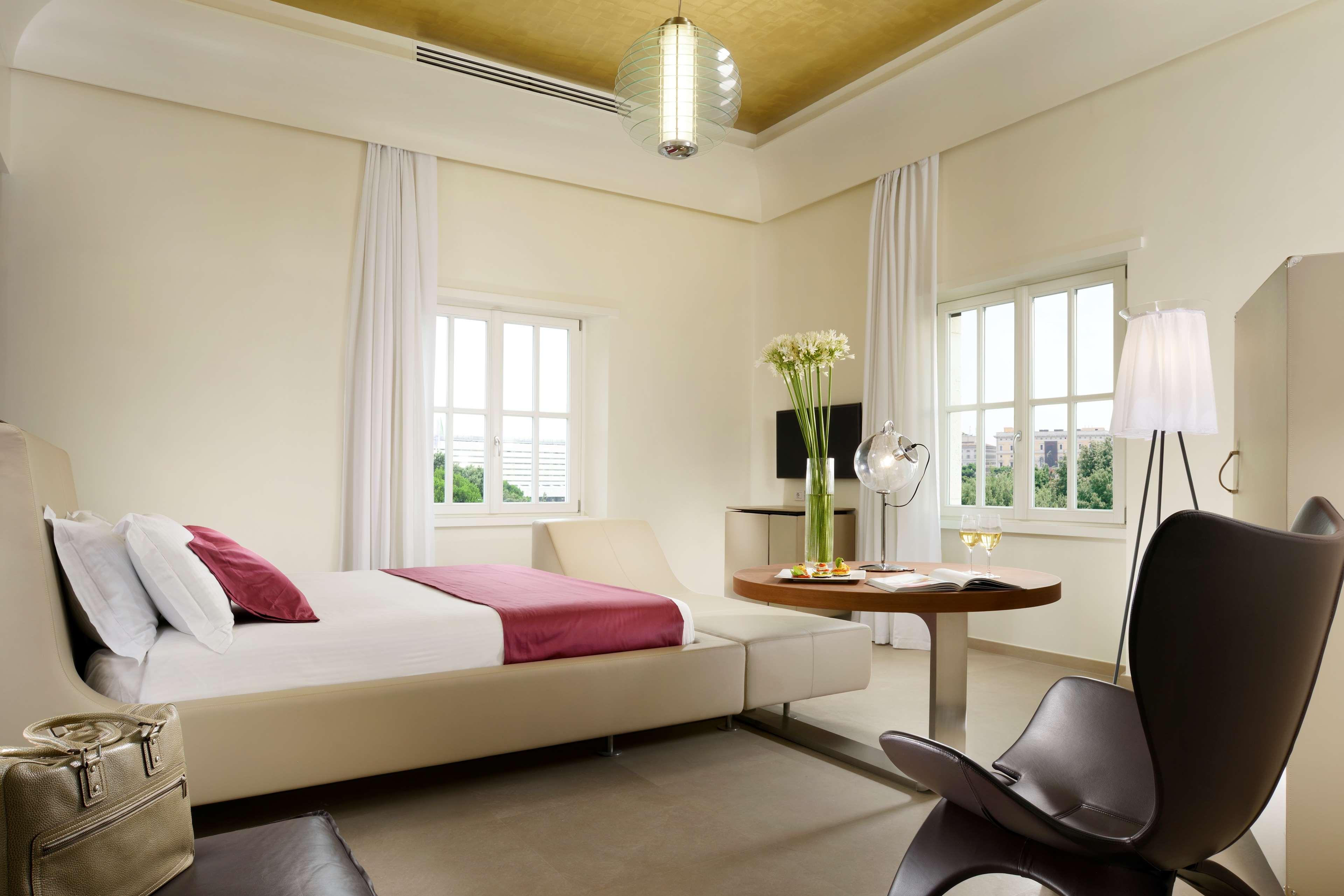 Palazzo Montemartini Rome, A Radisson Collection Hotel ภายนอก รูปภาพ A room at the Mandarin Oriental, Singapore