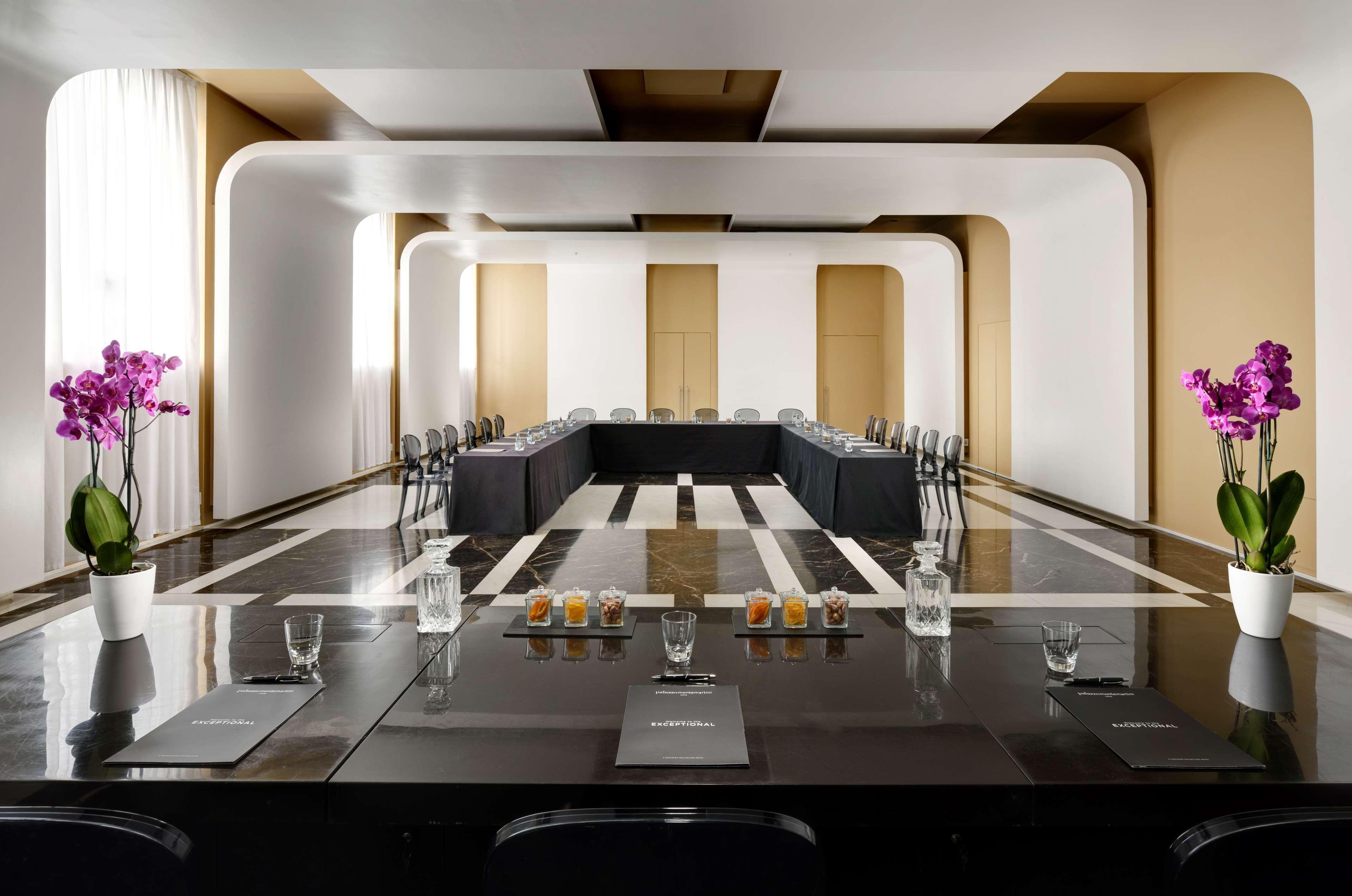 Palazzo Montemartini Rome, A Radisson Collection Hotel ภายนอก รูปภาพ The boardroom at the Mandarin Oriental, Munich