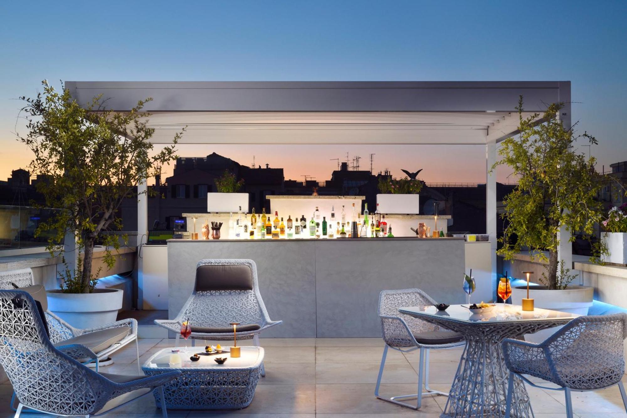 Palazzo Montemartini Rome, A Radisson Collection Hotel ภายนอก รูปภาพ Skyline Bar