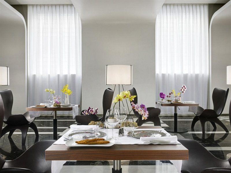 Palazzo Montemartini Rome, A Radisson Collection Hotel ภายนอก รูปภาพ The dining room